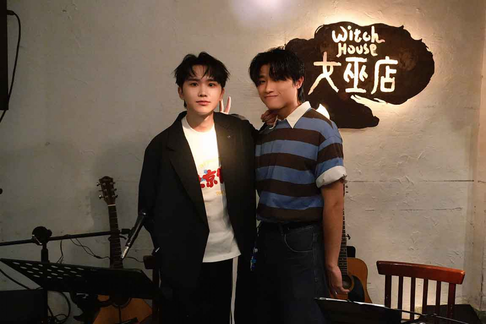 陳宇祥驚喜現身助陣 黃莑茗笑稱好友太紅親自搬椅服務