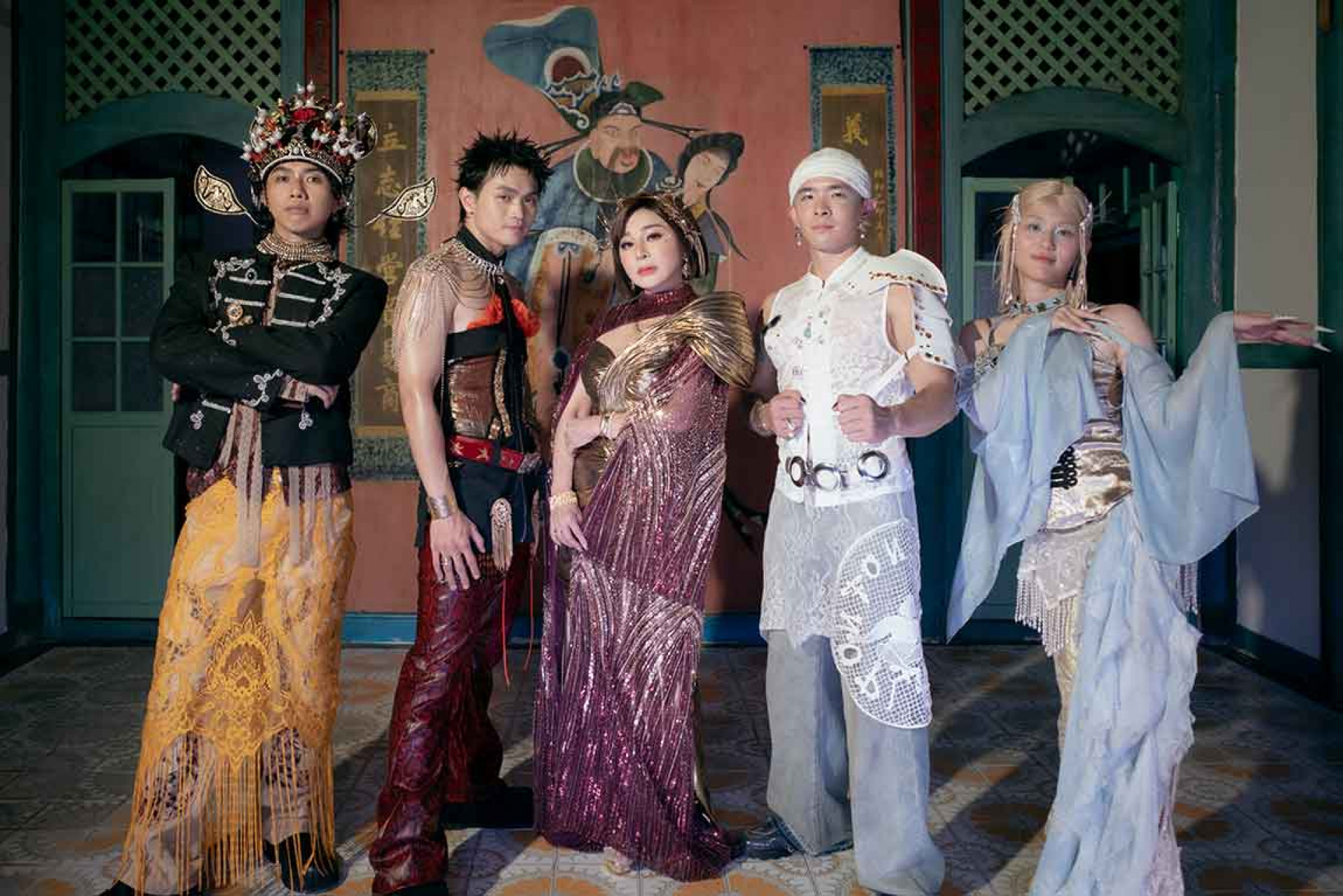 美秀集團對唱「嘉義好媳婦」王彩樺〈全家一起飛〉飛上天庭開派對